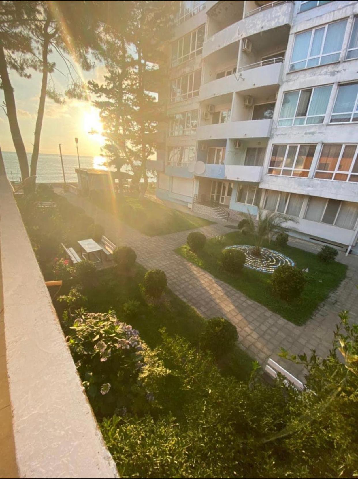 Guest House Orange Кобулети Экстерьер фото